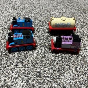 Thomas & Friends  Take N Play Die Cast Train Magnetic Lot Engine Rosie, Thomas